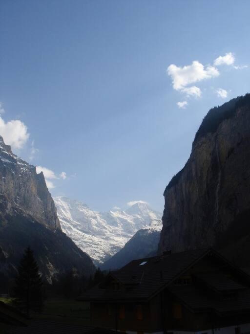 Charming Penthouse Apartman Lauterbrunnen Kültér fotó