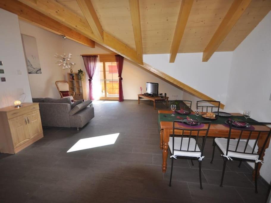 Charming Penthouse Apartman Lauterbrunnen Kültér fotó