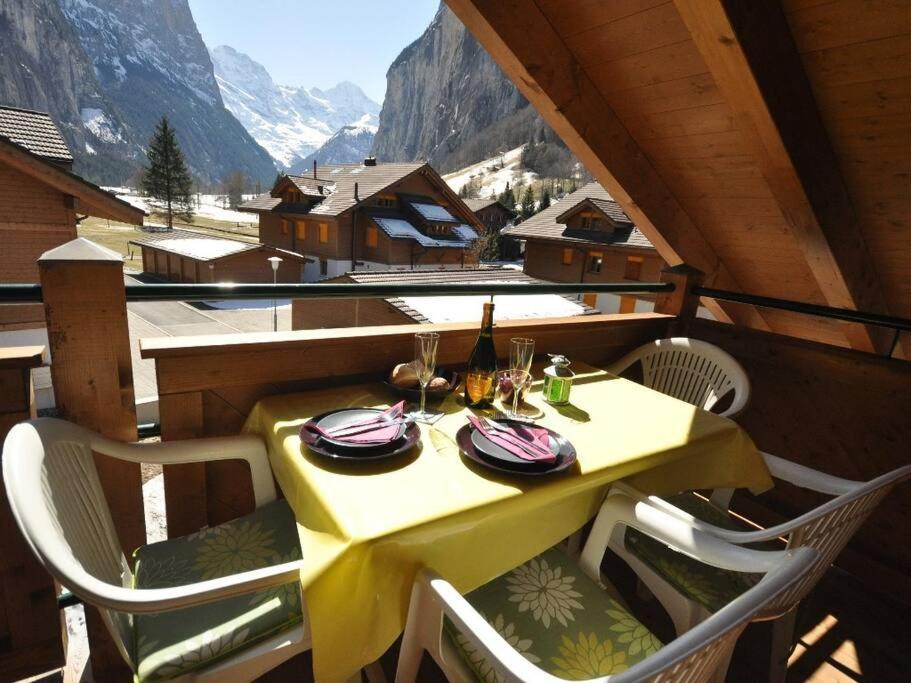 Charming Penthouse Apartman Lauterbrunnen Kültér fotó