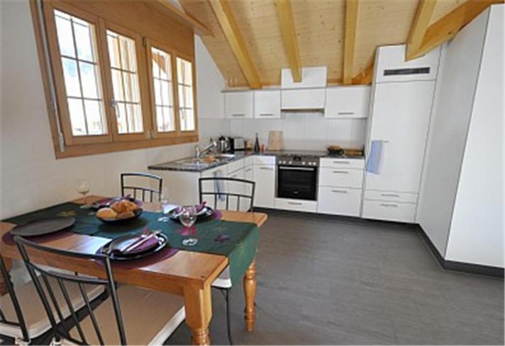 Charming Penthouse Apartman Lauterbrunnen Szoba fotó