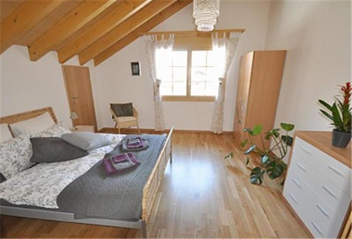 Charming Penthouse Apartman Lauterbrunnen Szoba fotó